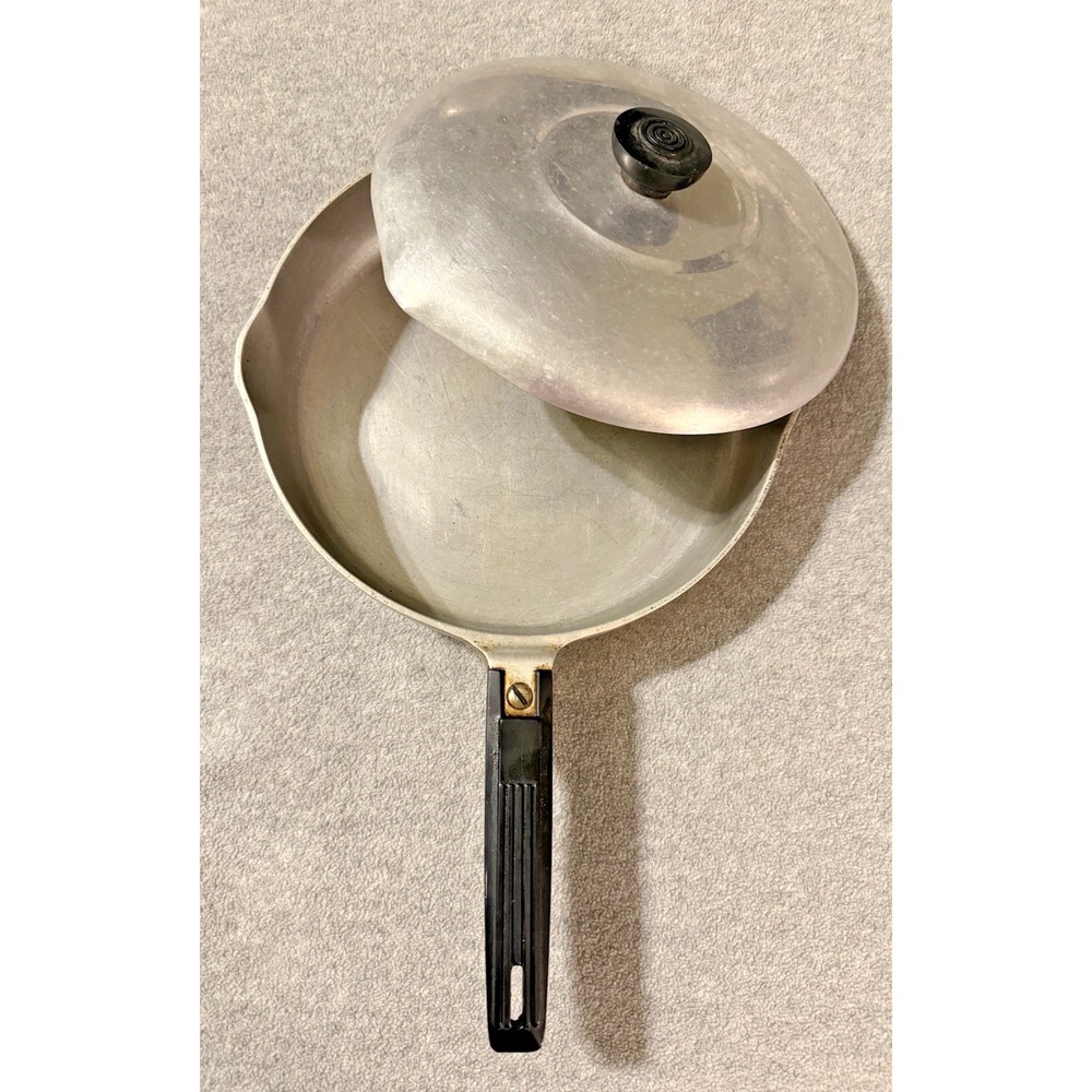 VTG Wagner Ware Sidney Magnalite 4508 M 10" Frying Pan Skillet Lid Double Spout